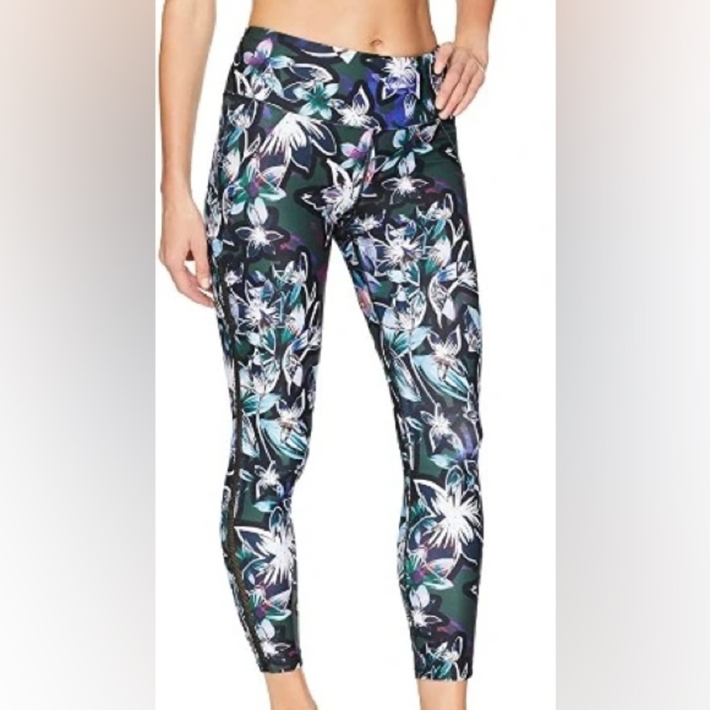 Betsey Johnson Performance Floral Leggings Women’s Size XS Yoga Athletic Sporty